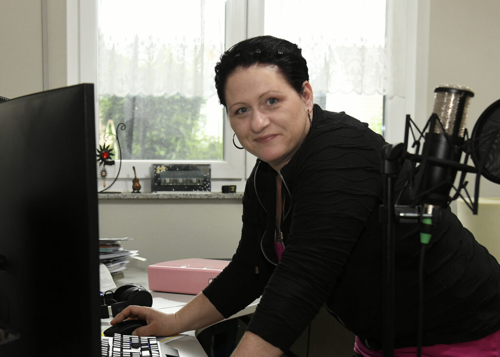 Die Schlagertante arbeitet an ihrem Song